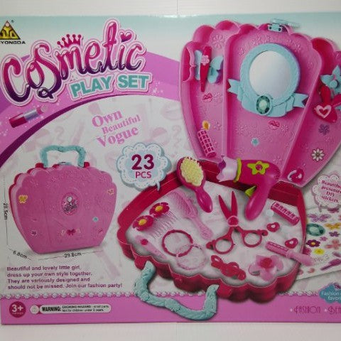 BEAUTIFUL GIRL FASHION TOY SET