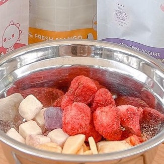 *HALAL* DRIED WHOLE STRAWBERRY FREEZE DRIED LOVEBITE loongyik99 STRAWBERI KERING 1PKT 50G