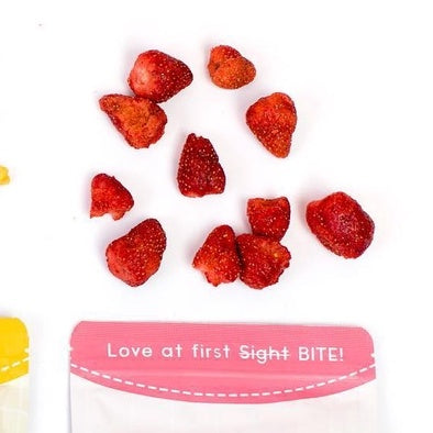 *HALAL* DRIED WHOLE STRAWBERRY FREEZE DRIED LOVEBITE loongyik99 STRAWBERI KERING 1PKT 50G